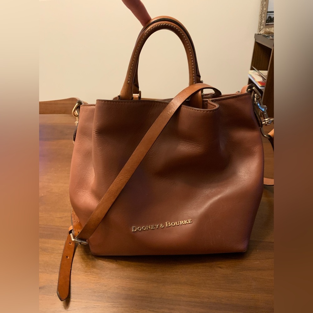 Dooney & Bourke Small Barlow & City Zip Clutch